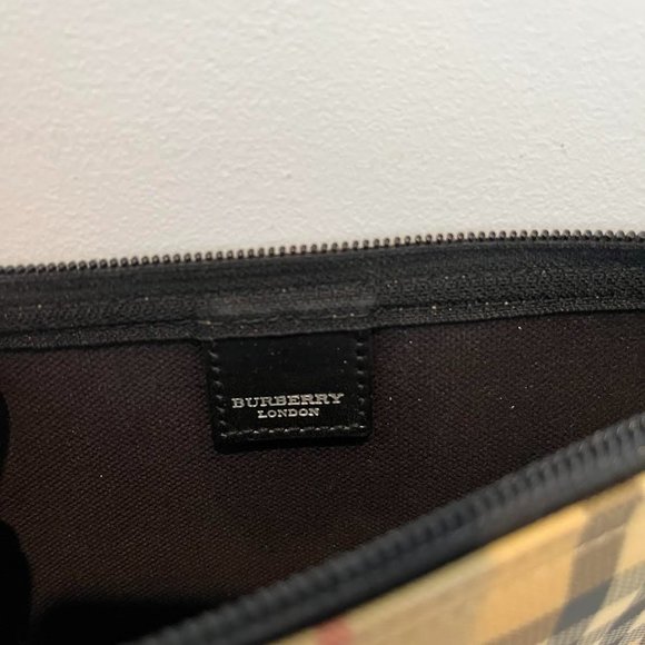 Burberry Classic Handbag - Picture 3 of 3